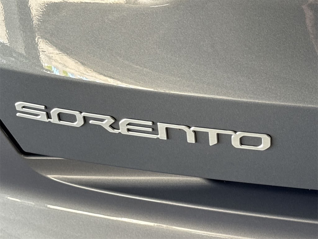 Thumbnail: 2023 Kia Sorento - 7
