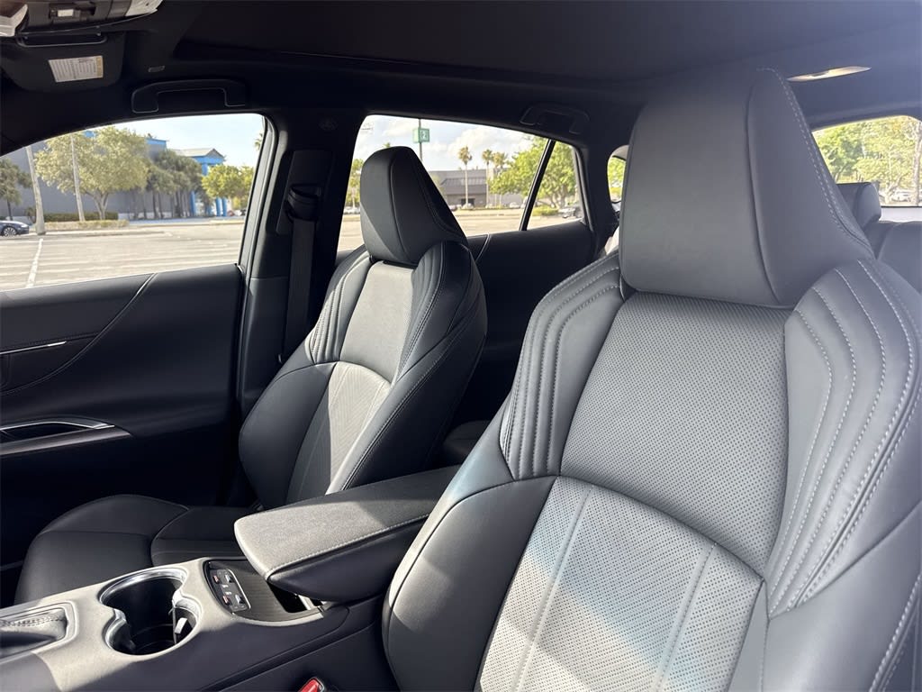 2023 Toyota Venza Limited 12