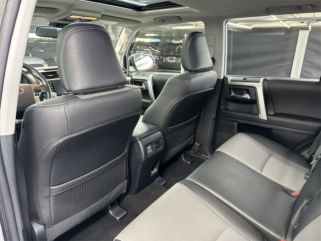 2023 Toyota 4Runner SR5 33