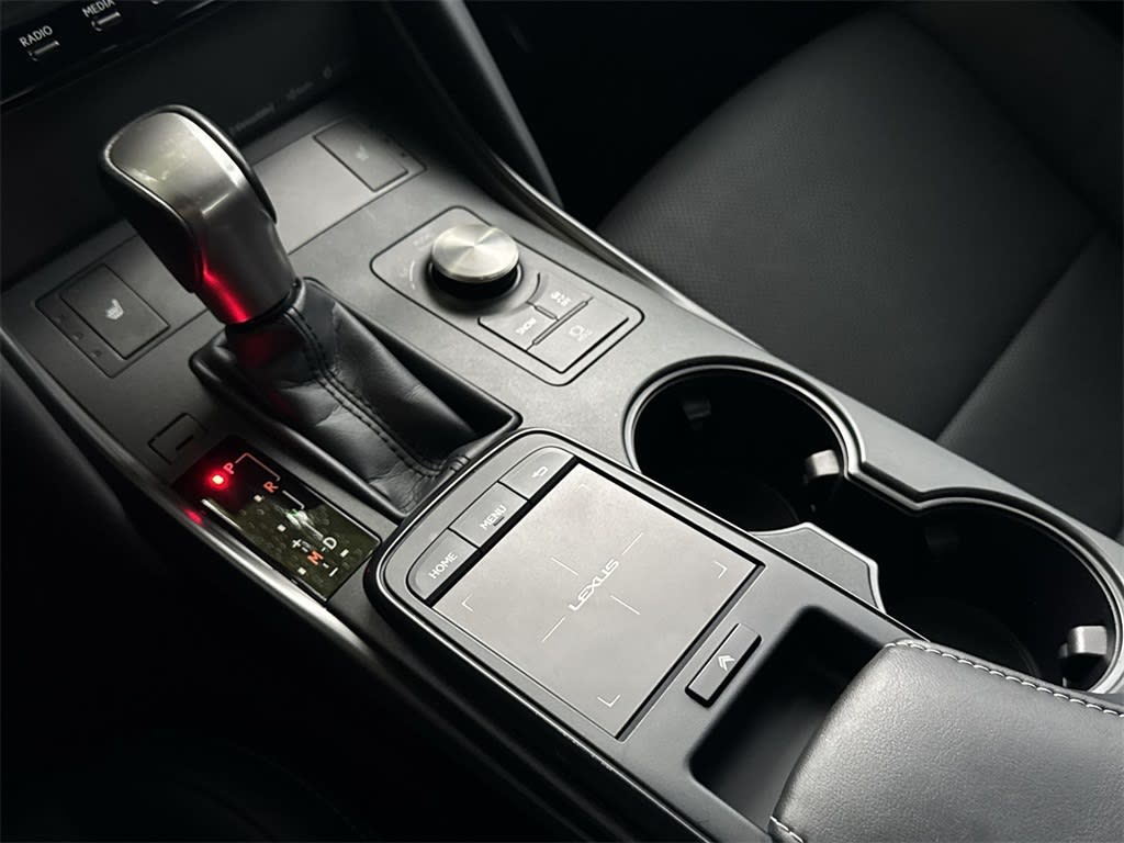 Thumbnail: 2024 Lexus ES - 15