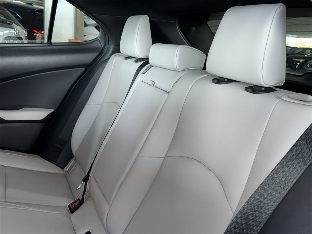 Thumbnail: 2022 Lexus UX - 12