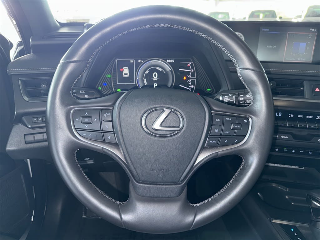 Thumbnail: 2022 Lexus UX - 10