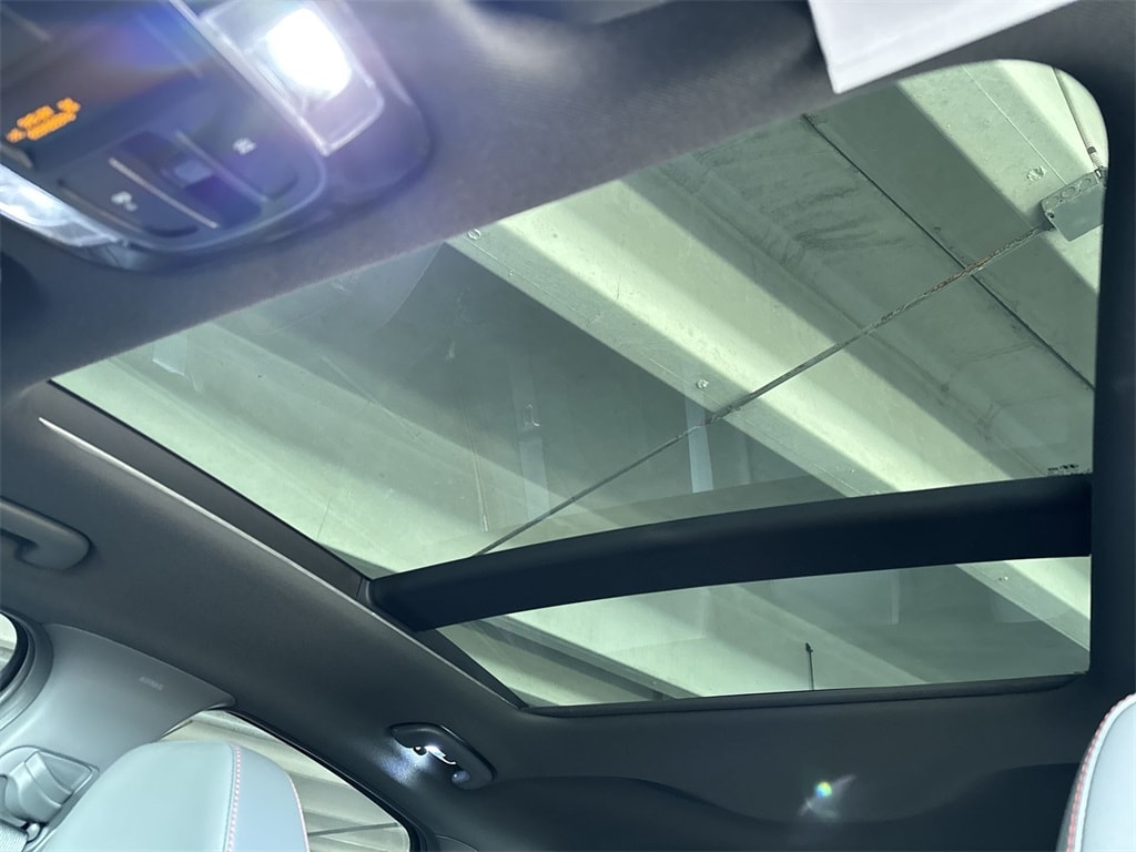 Thumbnail: 2023 Hyundai Sonata - 25