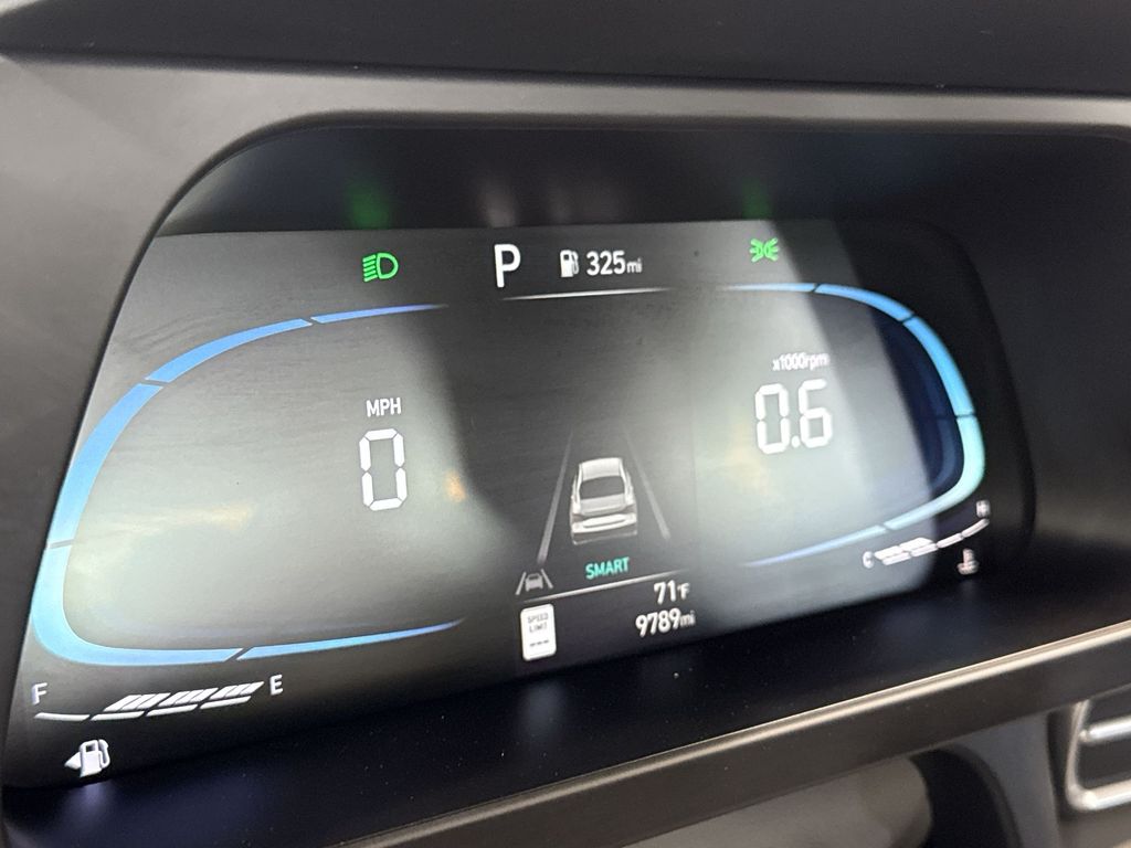 Thumbnail: 2025 Hyundai Elantra - 15