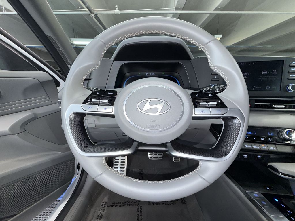 Thumbnail: 2025 Hyundai Elantra - 10
