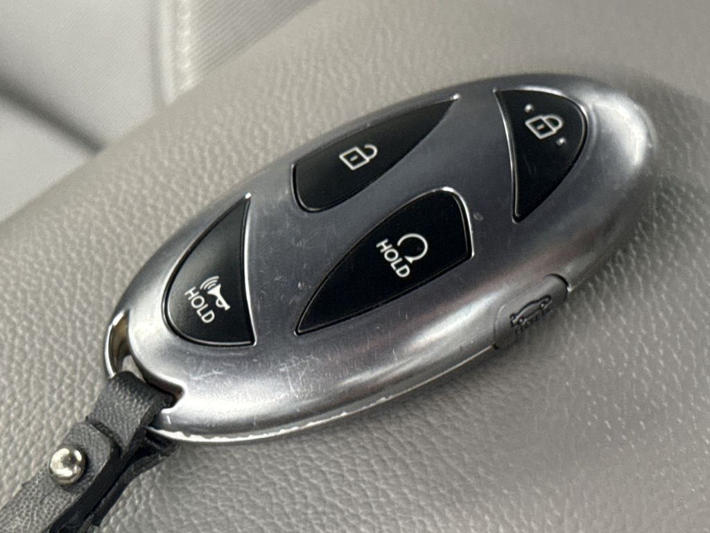 Thumbnail: 2025 Hyundai Elantra - 17