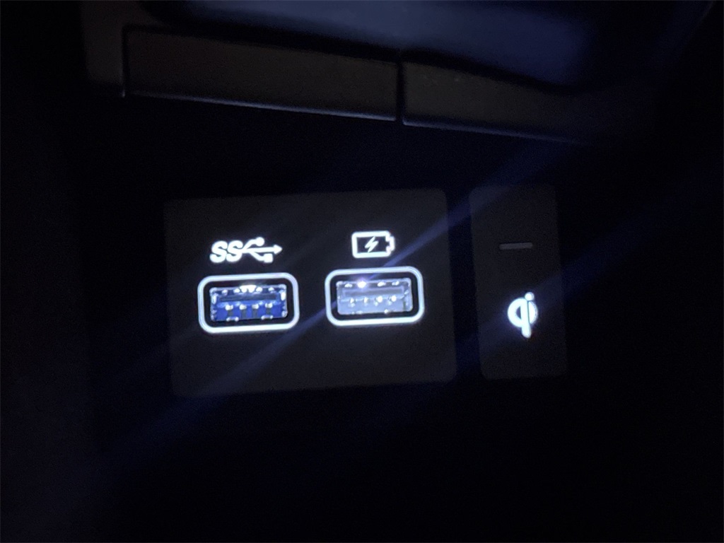 Thumbnail: 2023 Genesis GV70 - 25