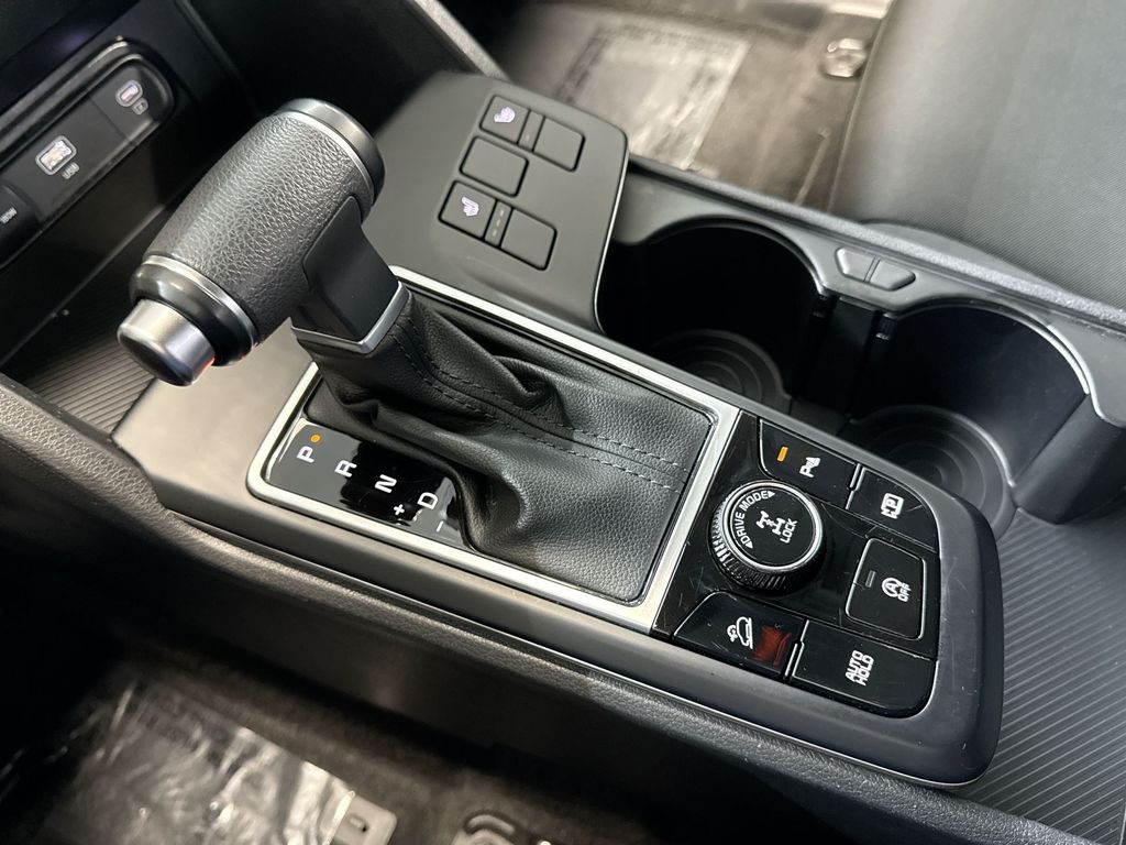 Thumbnail: 2024 Kia Sportage - 16