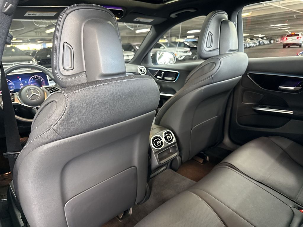 Thumbnail: 2025 Mercedes-Benz C-Class - 27