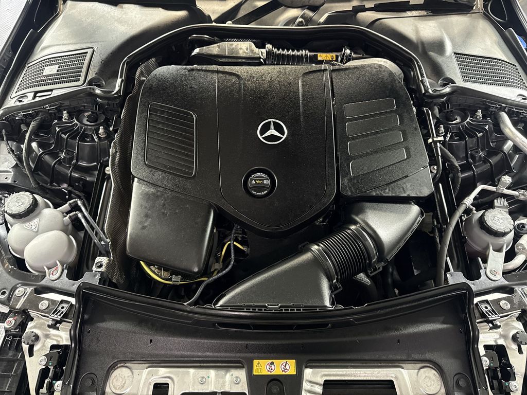 Thumbnail: 2025 Mercedes-Benz C-Class - 8