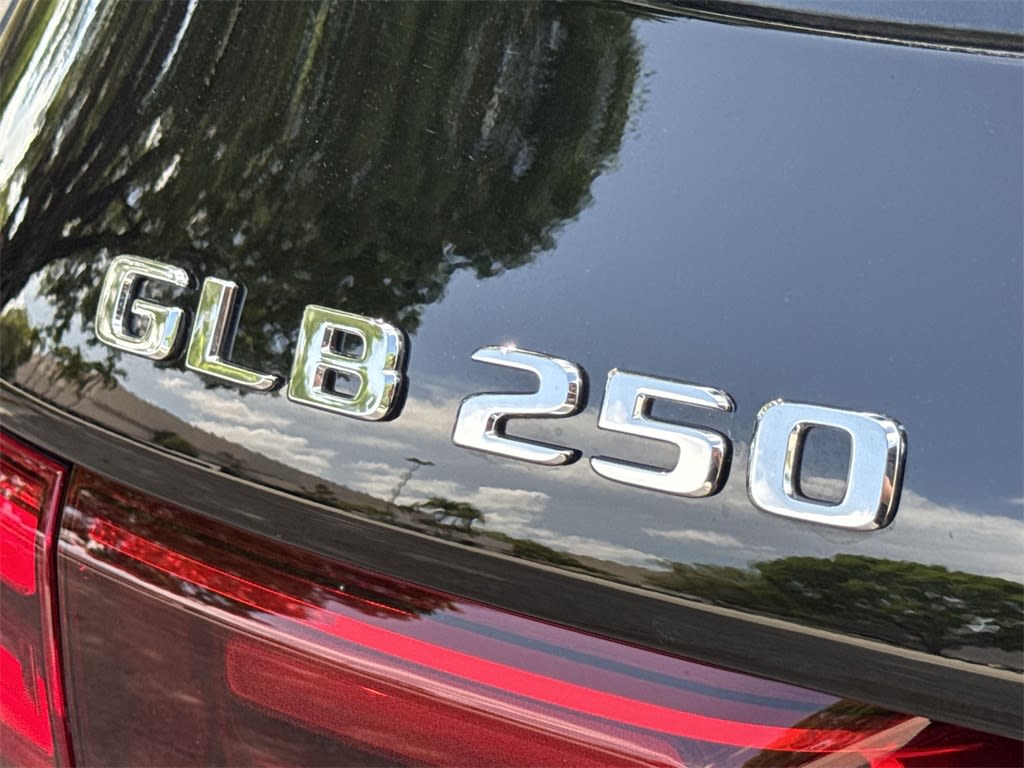Thumbnail: 2024 Mercedes-Benz GLB - 7