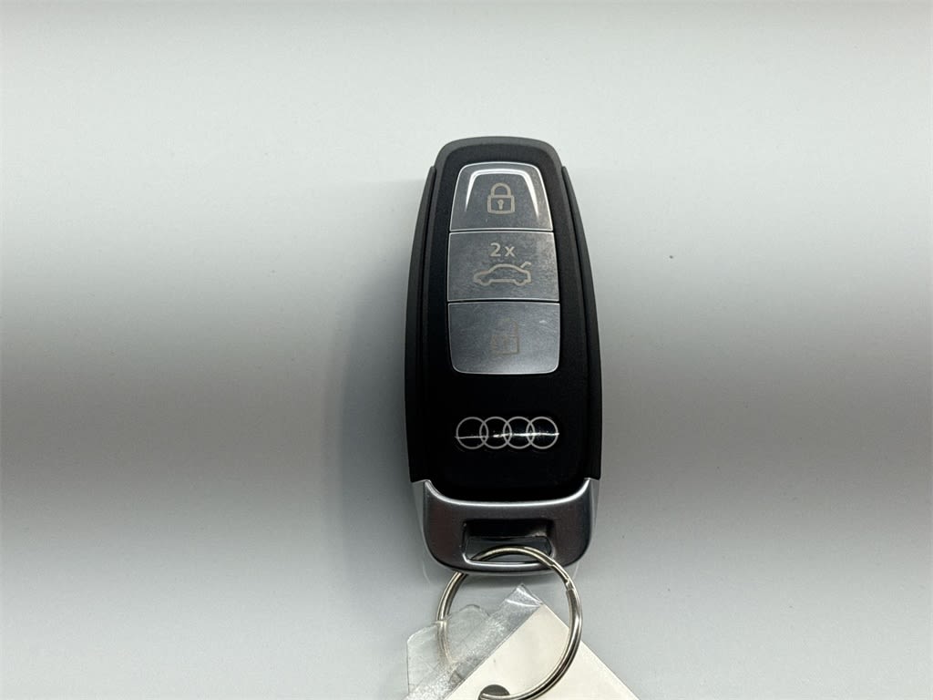 Thumbnail: 2025 Audi Q4 e-tron - 18