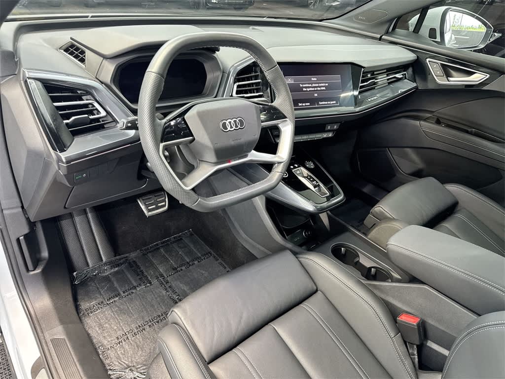 Thumbnail: 2025 Audi Q4 e-tron - 2