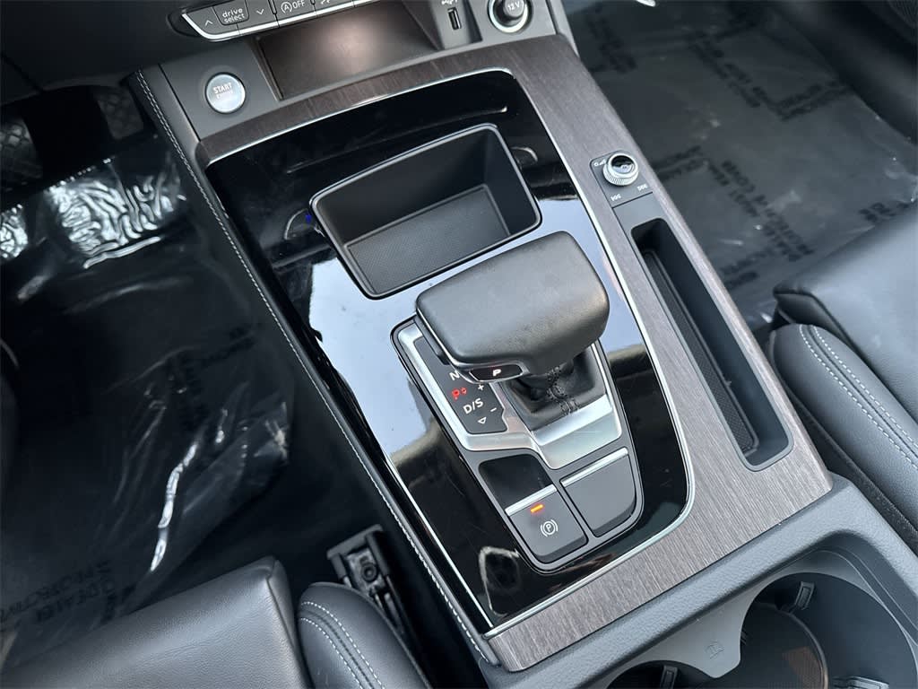 Thumbnail: 2024 Audi Q5 - 16