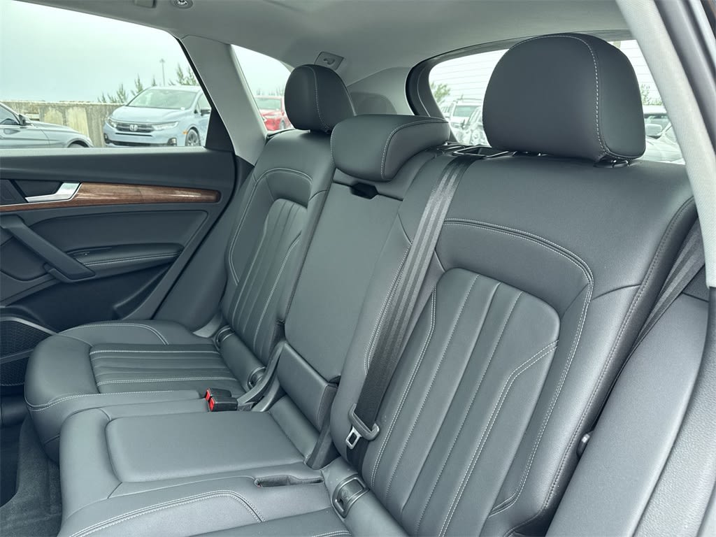 Thumbnail: 2023 Audi Q5 - 13