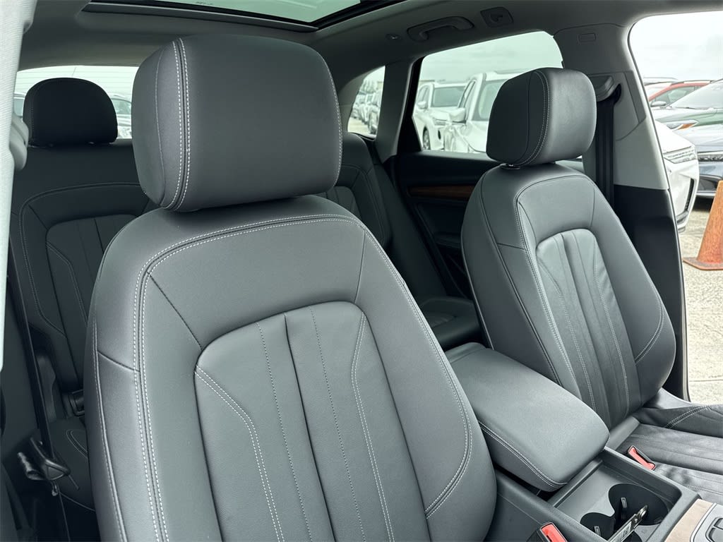 Thumbnail: 2023 Audi Q5 - 12