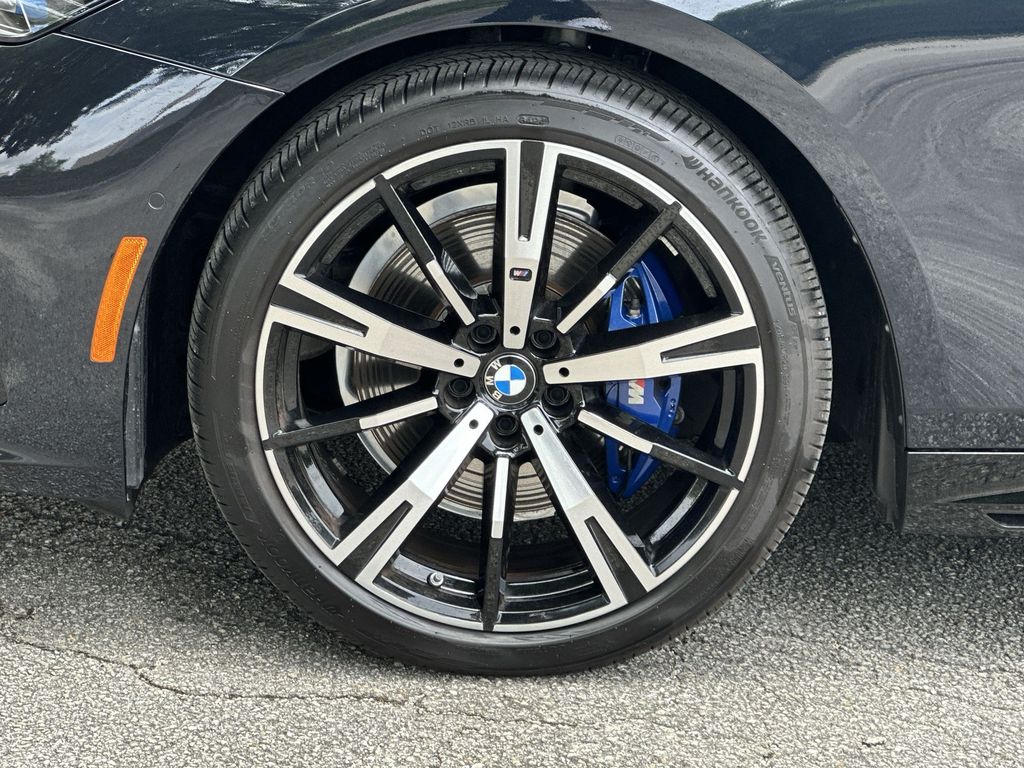 Thumbnail: 2026 BMW 5 Series - 7
