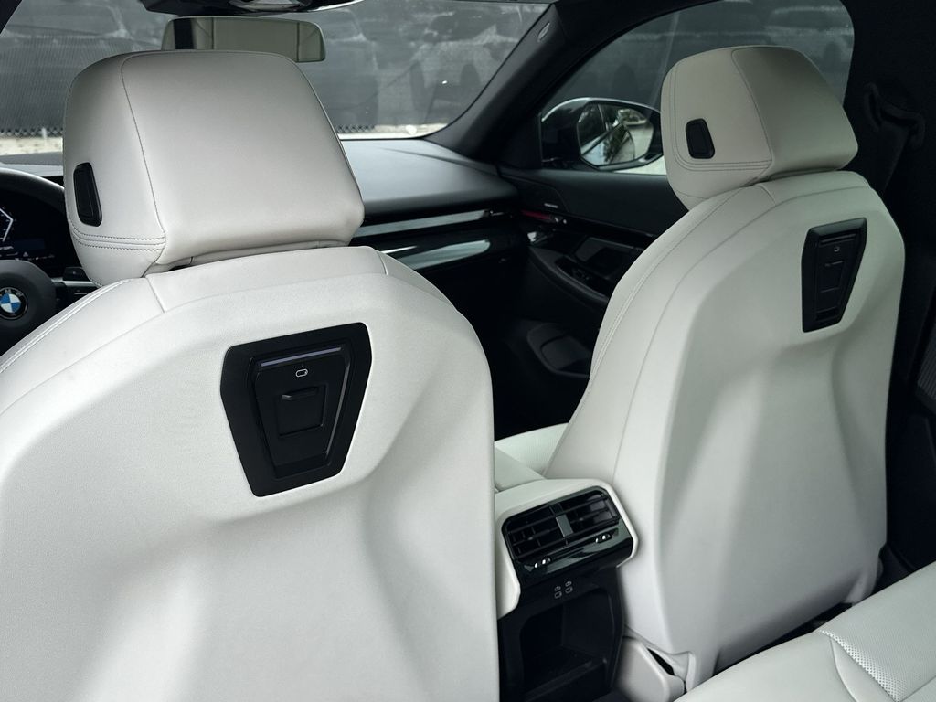 Thumbnail: 2026 BMW 5 Series - 28