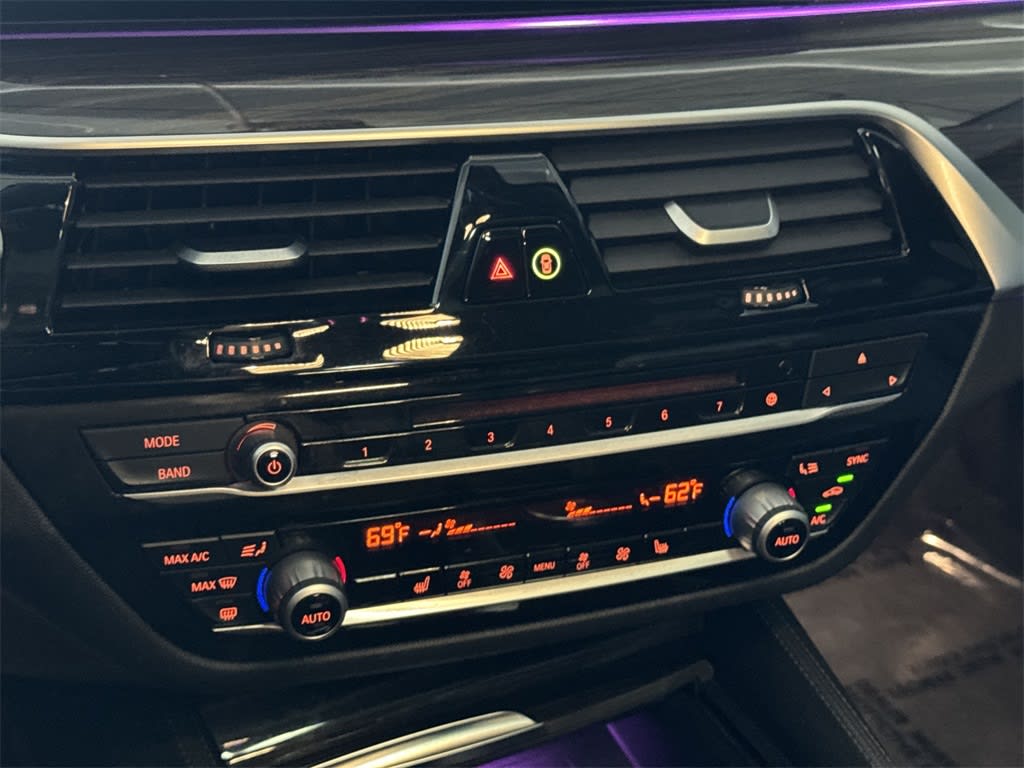 Thumbnail: 2019 BMW 5 Series - 26