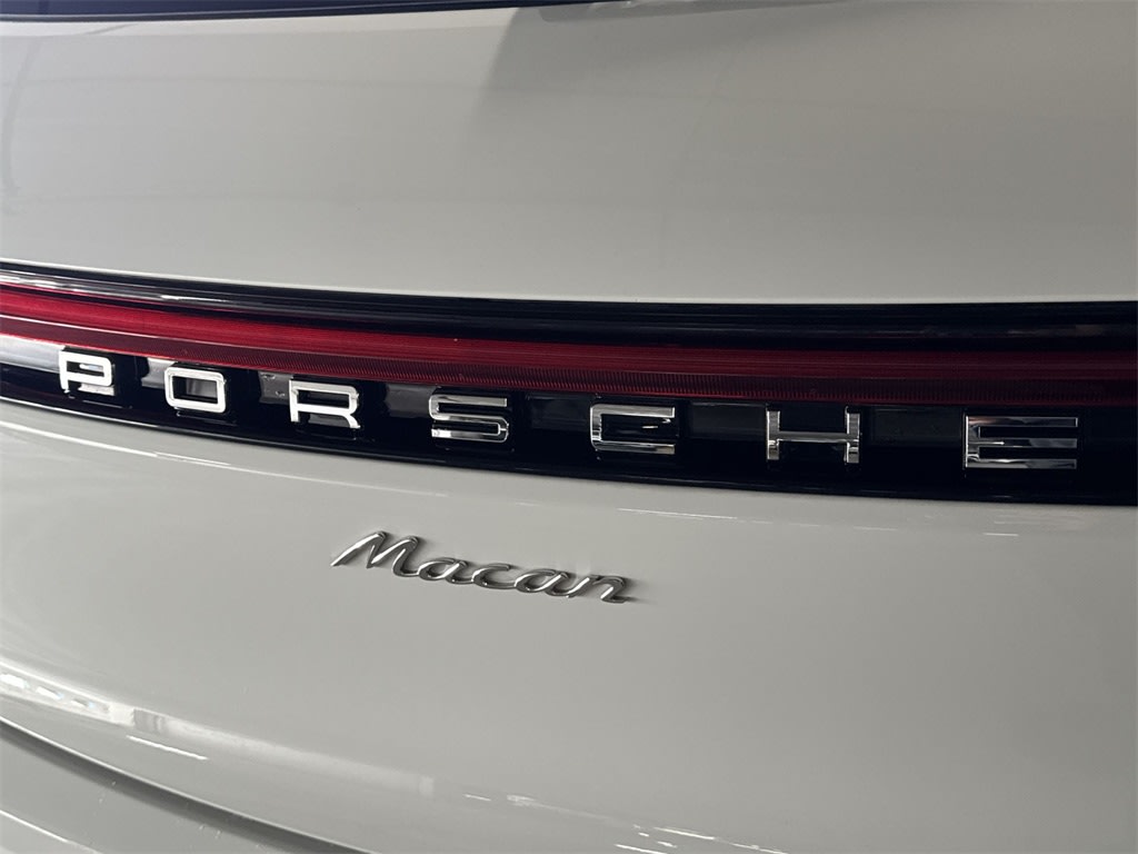 Thumbnail: 2025 Porsche Macan - 7