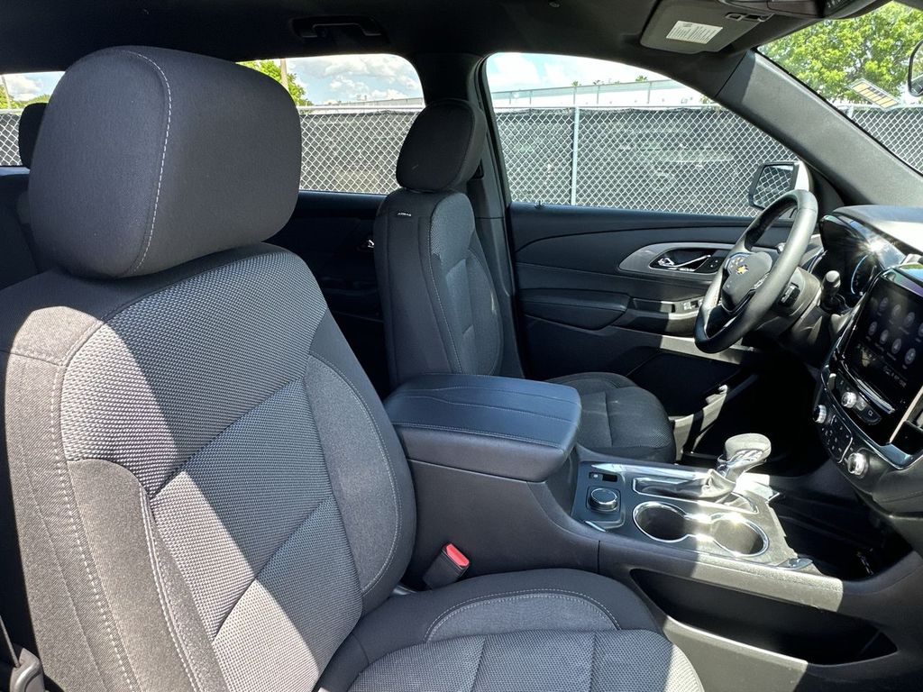 2023 Chevrolet Traverse 1LT - Photo 29