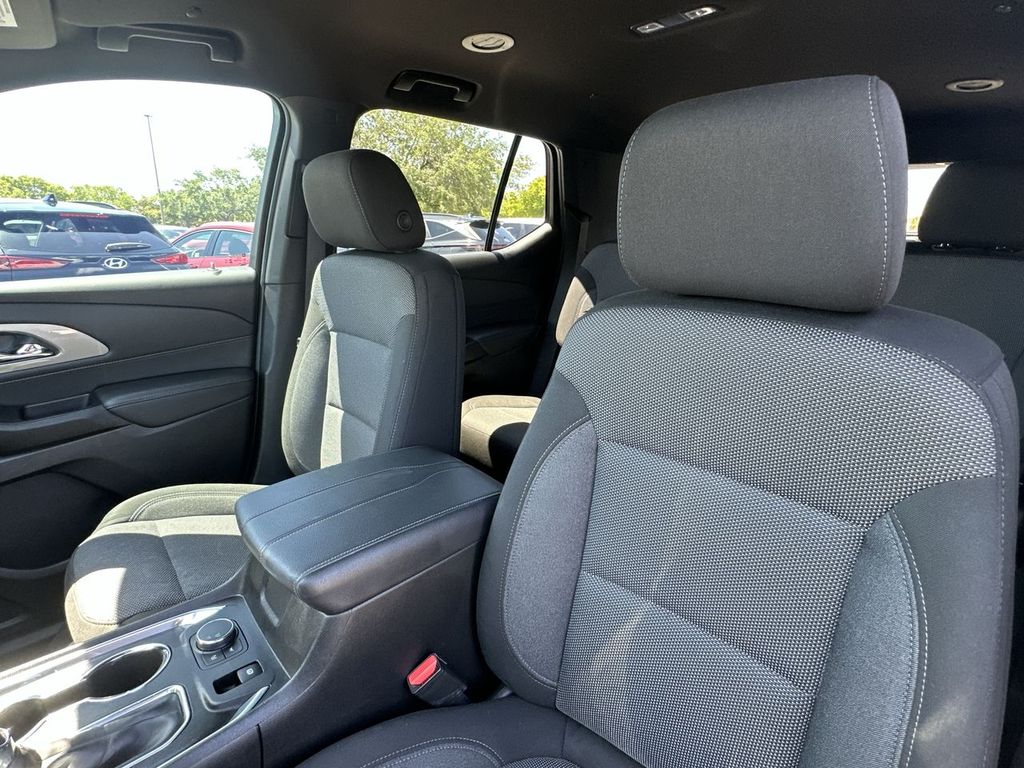2023 Chevrolet Traverse 1LT - Photo 11