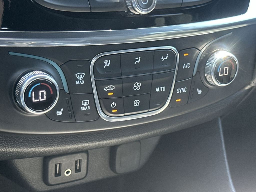 2023 Chevrolet Traverse 1LT - Photo 27