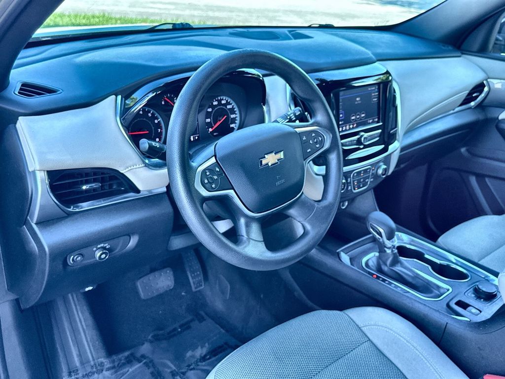Thumbnail: 2024 Chevrolet Traverse - 2