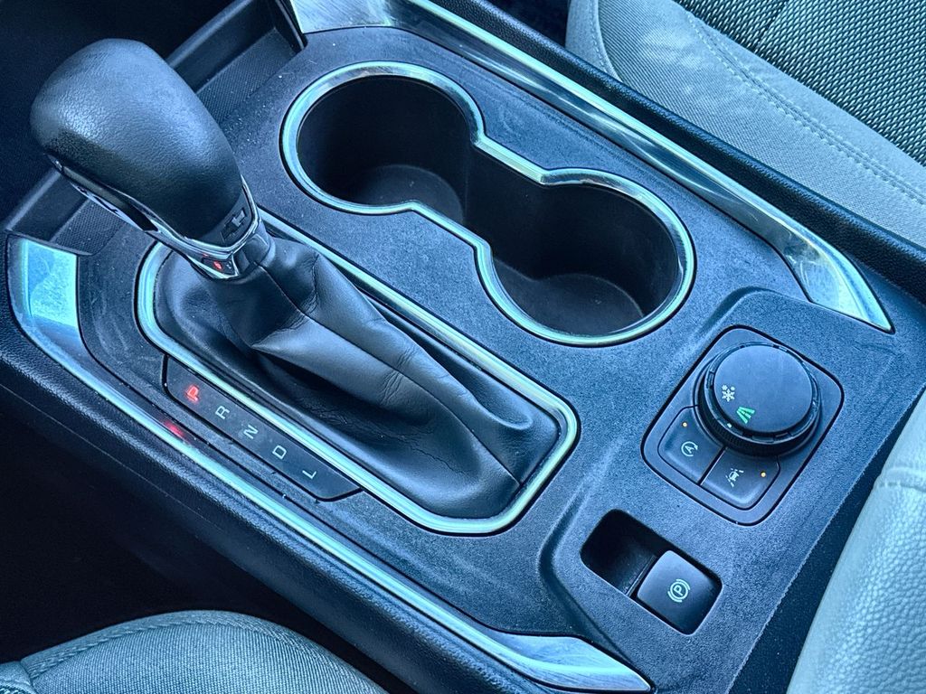 Thumbnail: 2024 Chevrolet Traverse - 16