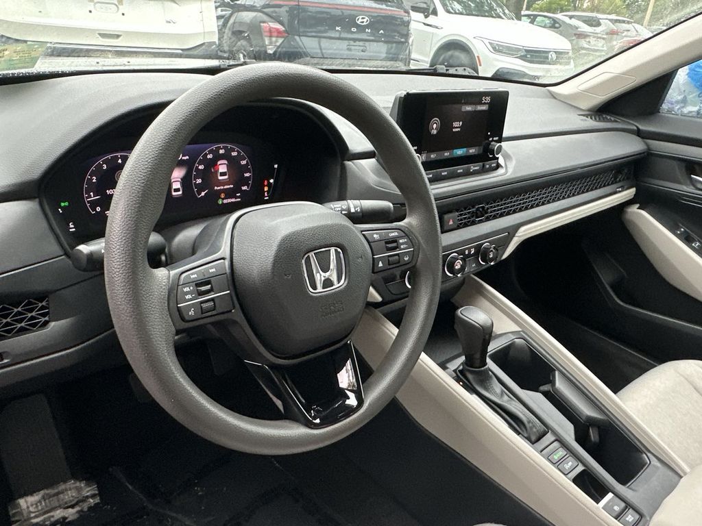 Thumbnail: 2024 Honda Accord - 10