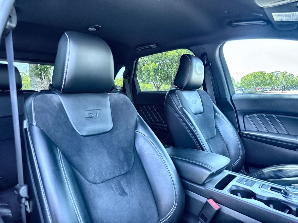 Thumbnail: 2022 Ford Edge - 29