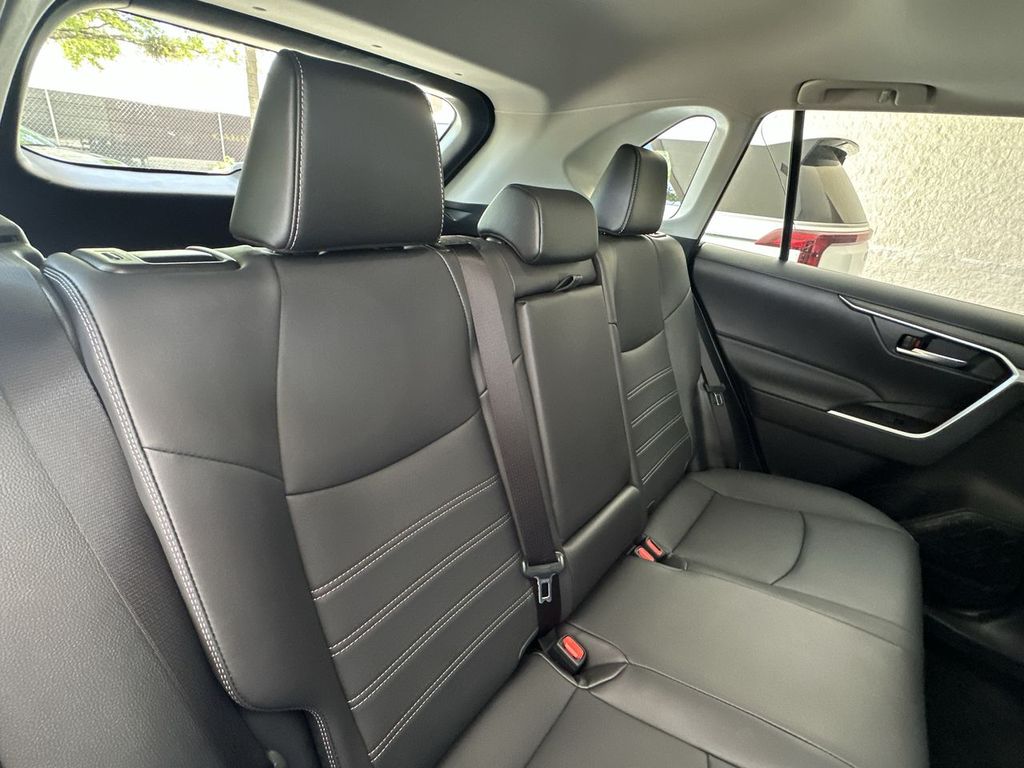 2025 Toyota RAV4 XLE Premium - Photo 29