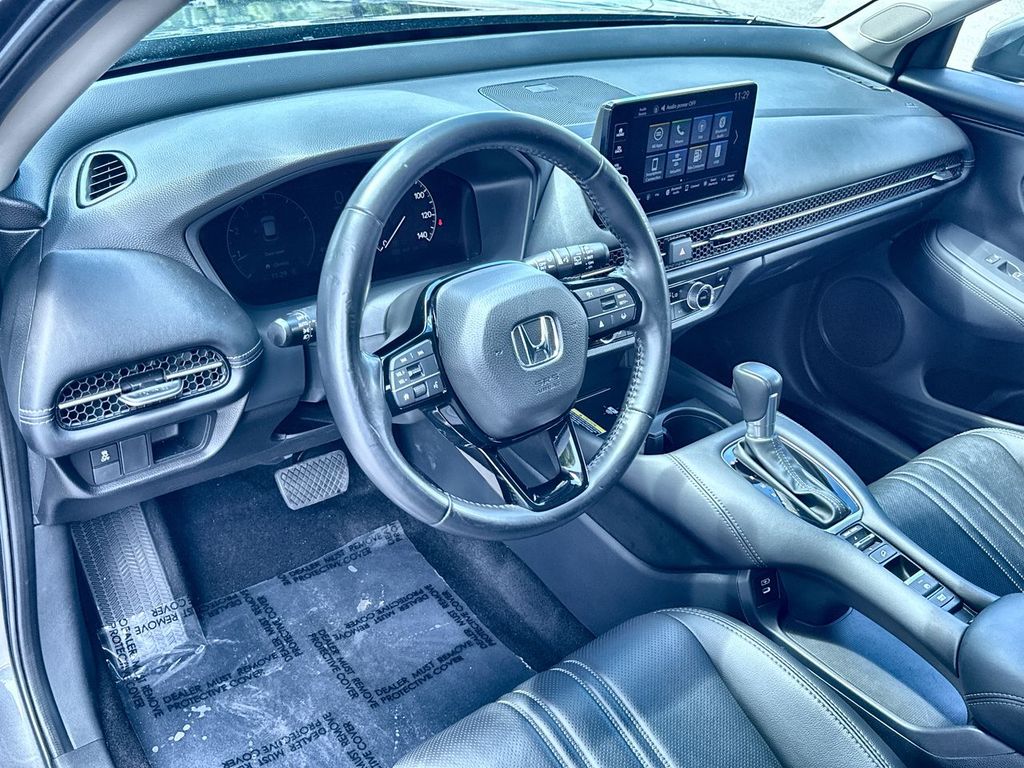 Thumbnail: 2025 Honda HR-V - 2