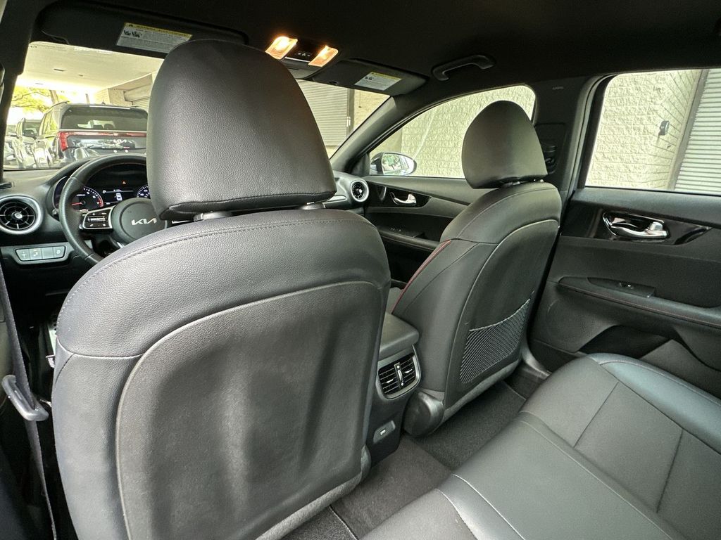 Thumbnail: 2023 Kia Forte - 12