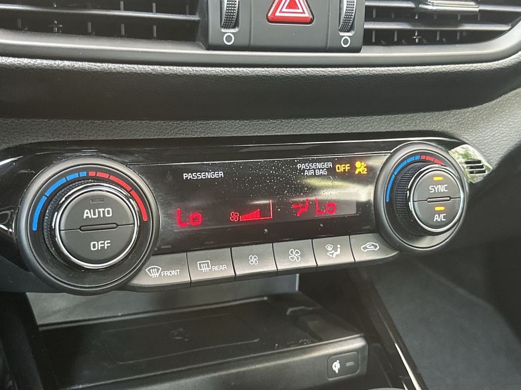 Thumbnail: 2023 Kia Forte - 27