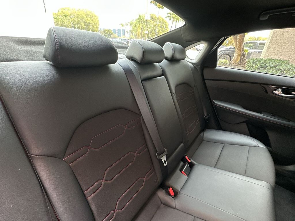 Thumbnail: 2023 Kia Forte - 28