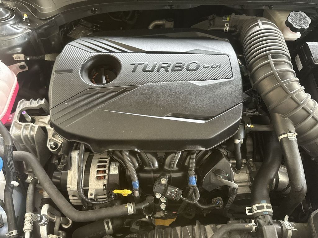 Thumbnail: 2023 Kia Forte - 9