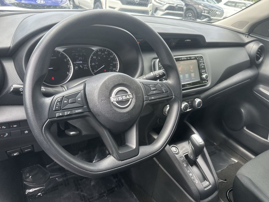 Thumbnail: 2024 Nissan Kicks - 10