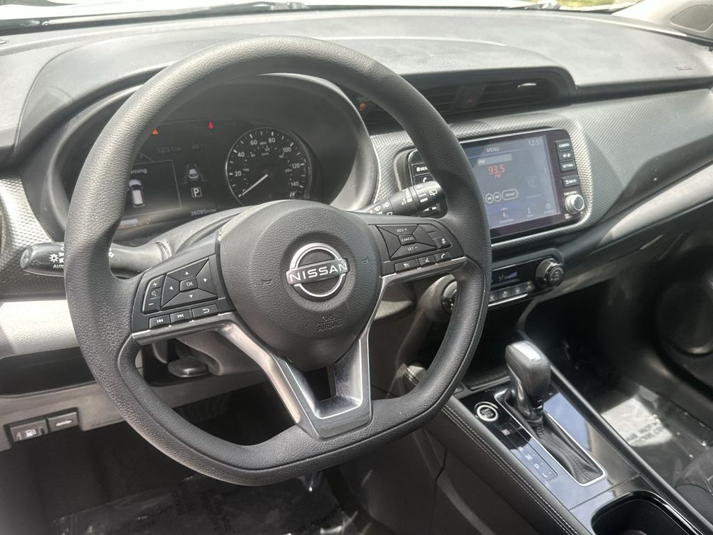 Thumbnail: 2022 Nissan Kicks - 2