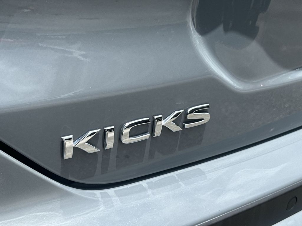 Thumbnail: 2022 Nissan Kicks - 7