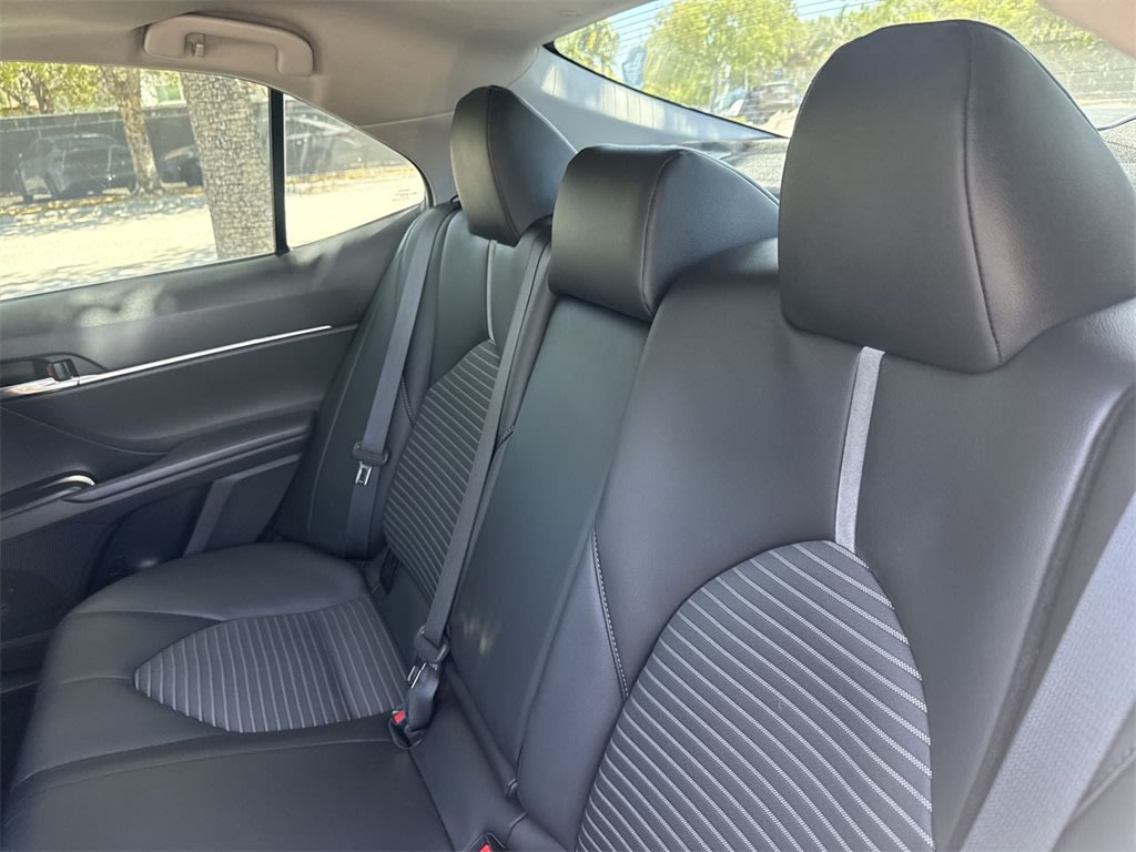 2024 Toyota Camry SE 26