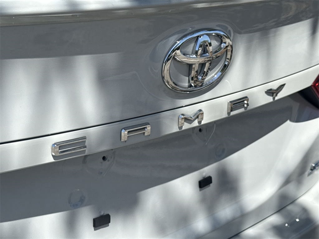 2024 Toyota Camry SE 23