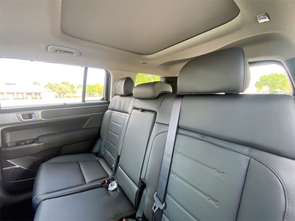 2024 Hyundai Santa Fe Limited 9