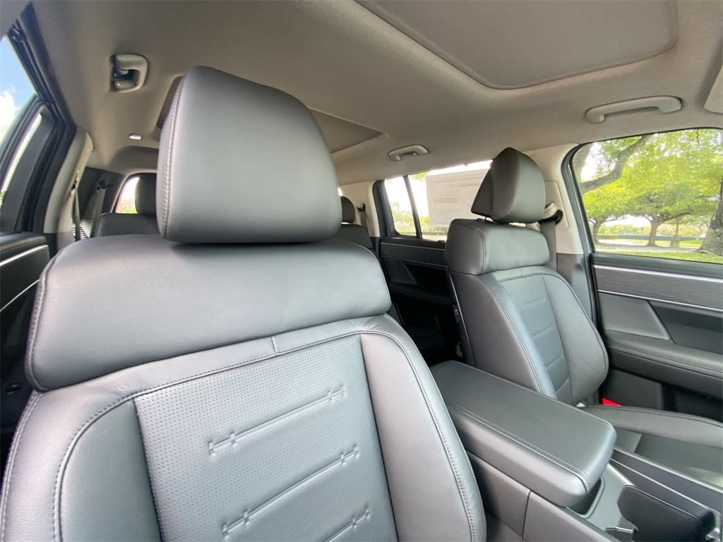 2024 Hyundai Santa Fe Limited 16