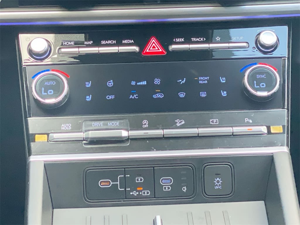 2024 Hyundai Santa Fe Limited 18