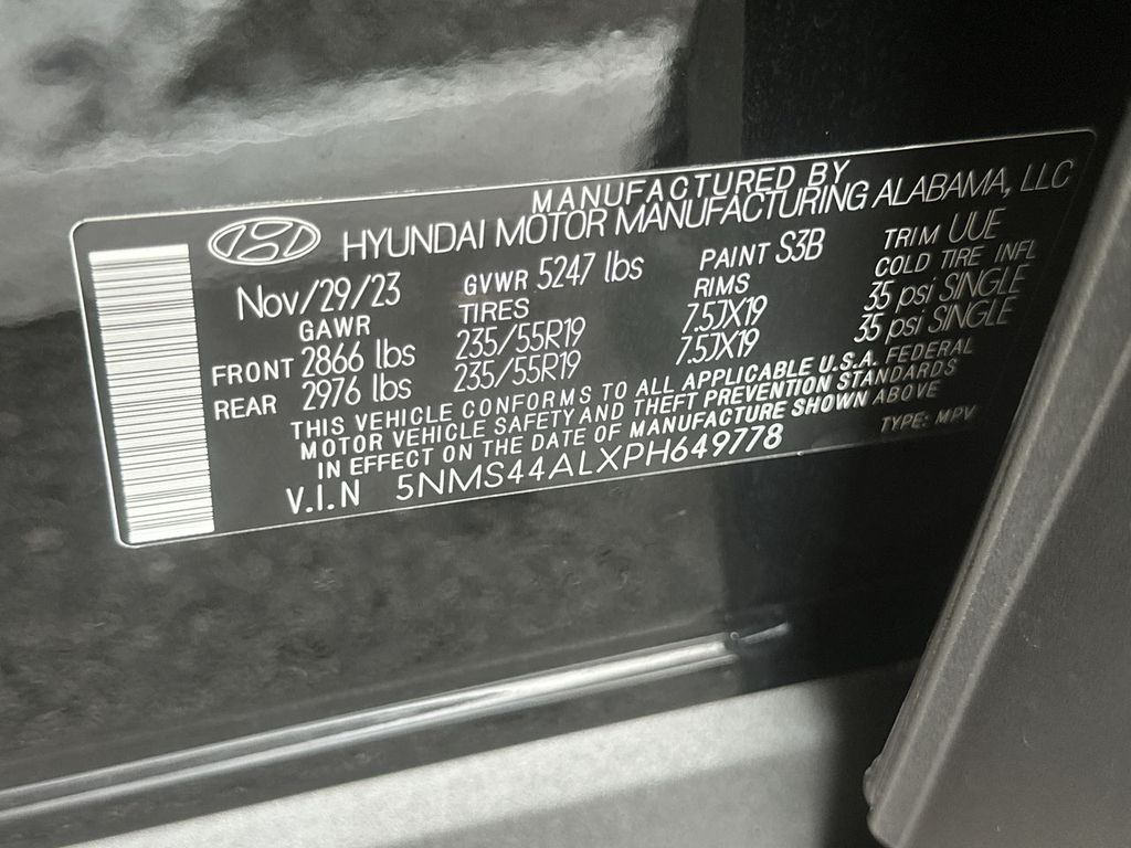 Thumbnail: 2023 Hyundai Santa Fe - 18