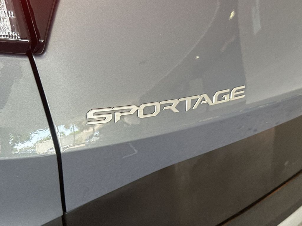 Thumbnail: 2024 Kia Sportage - 7
