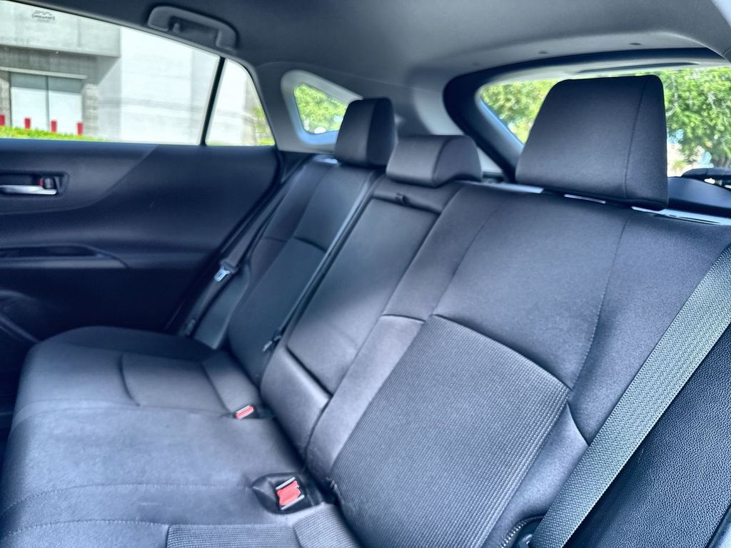 Thumbnail: 2021 Toyota Venza - 13