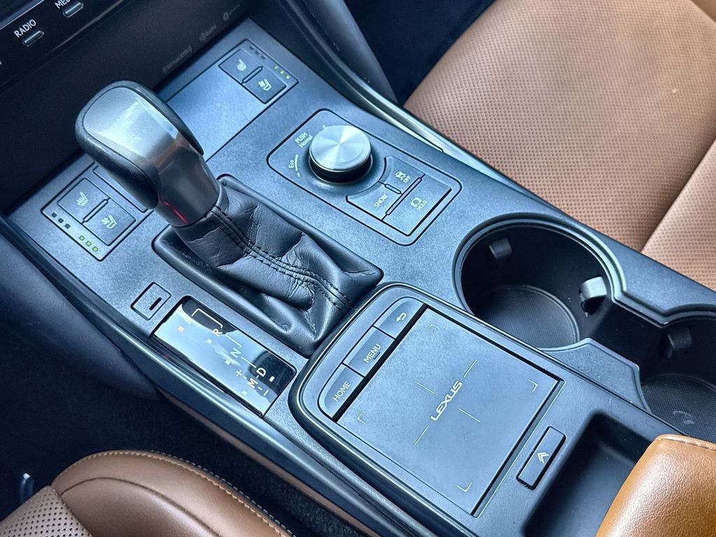Thumbnail: 2024 Lexus ES - 15