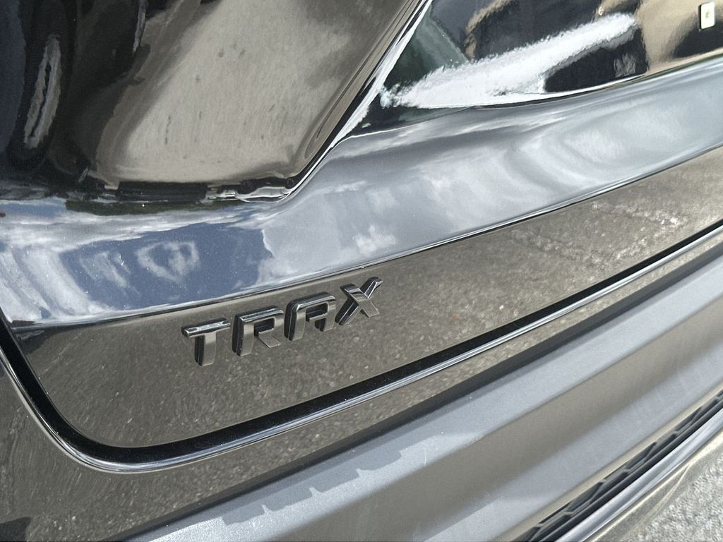 Thumbnail: 2024 Chevrolet Trax - 7